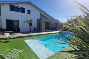 Exceptional villa a few steps from the beaches of the Basque Coast
